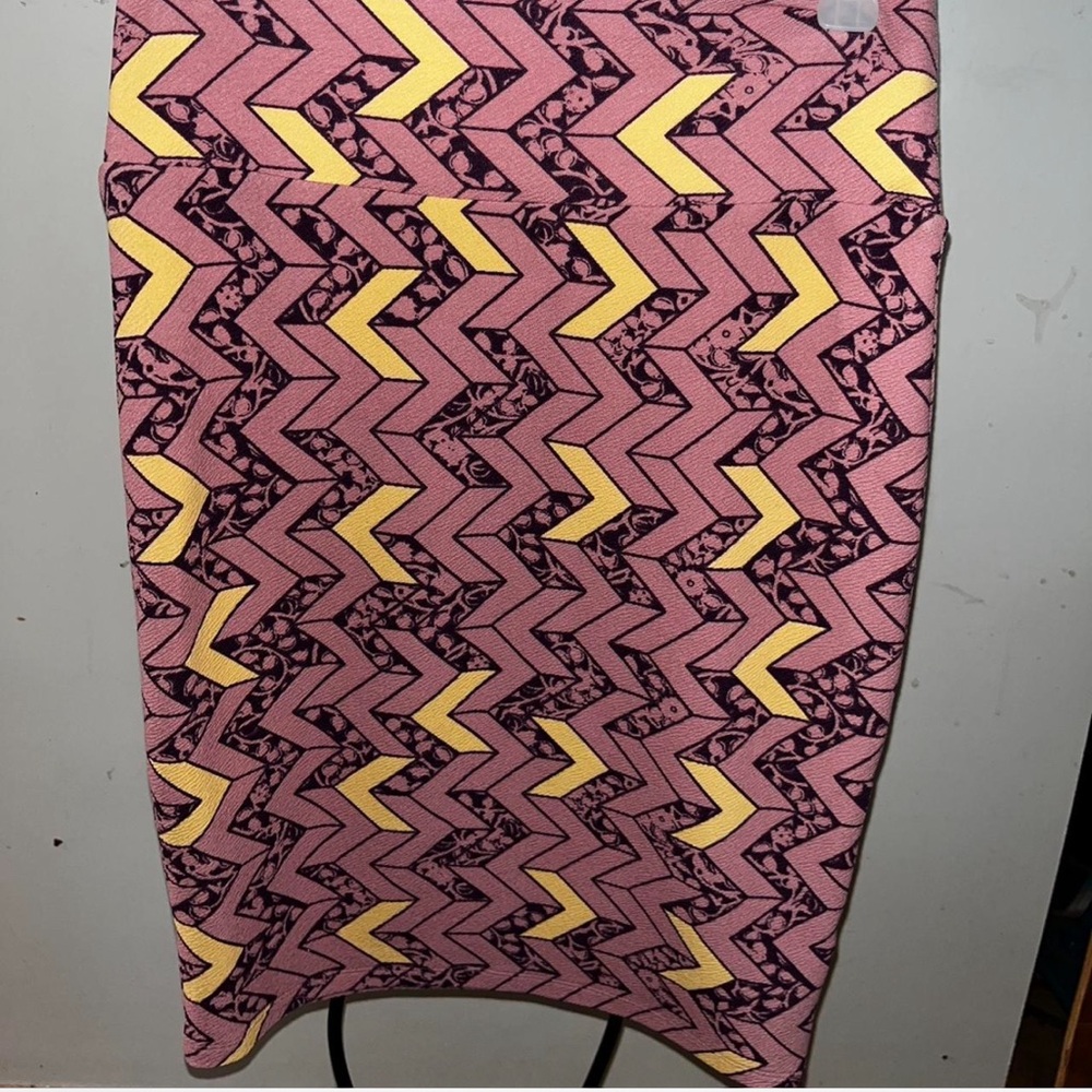 LuLaRoe Pink and Yellow Zigzag Pencil Skirt